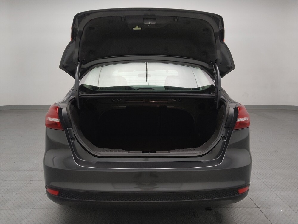 2018 Ford Focus in Lewisville, TX 75067 - 18085951 29