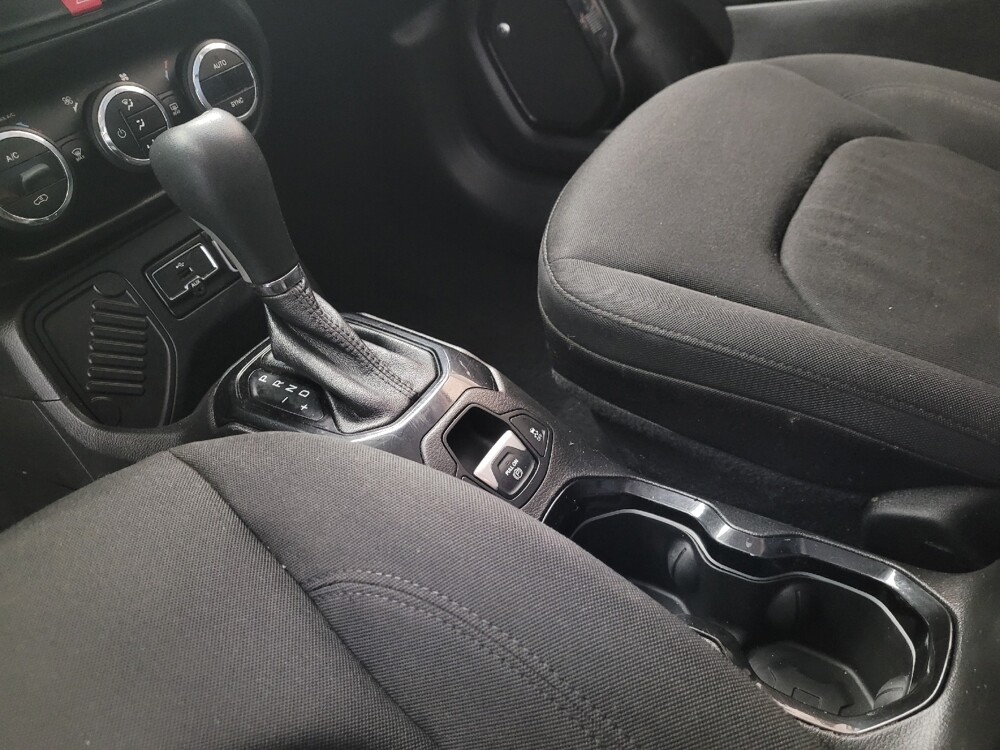 2017 Jeep Renegade in Glendale, AZ 85301 - 18085963 26