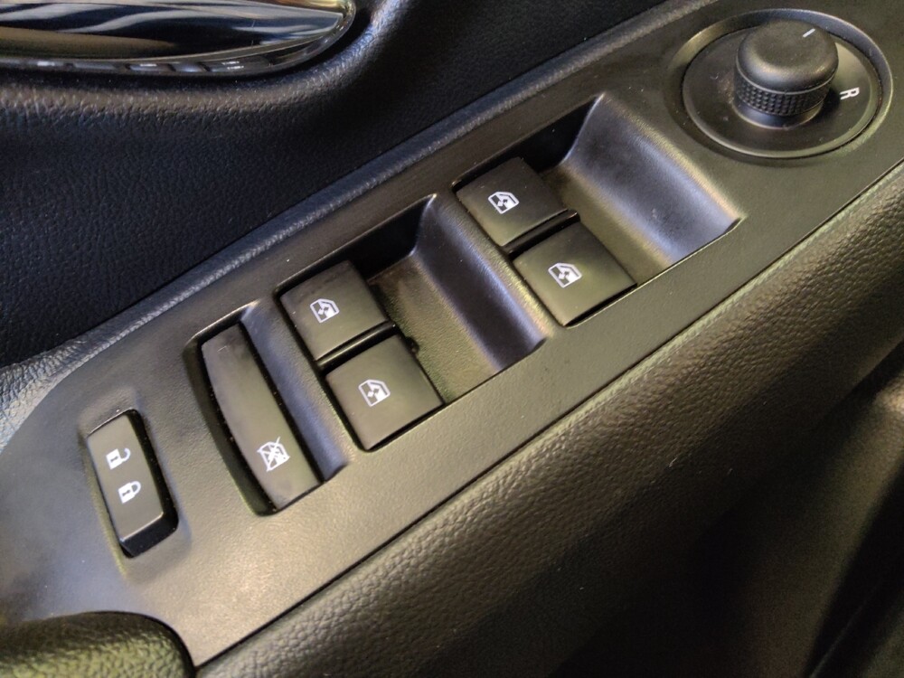 2021 Chevrolet Trax in Glendale, AZ 85301 - 18085964 27