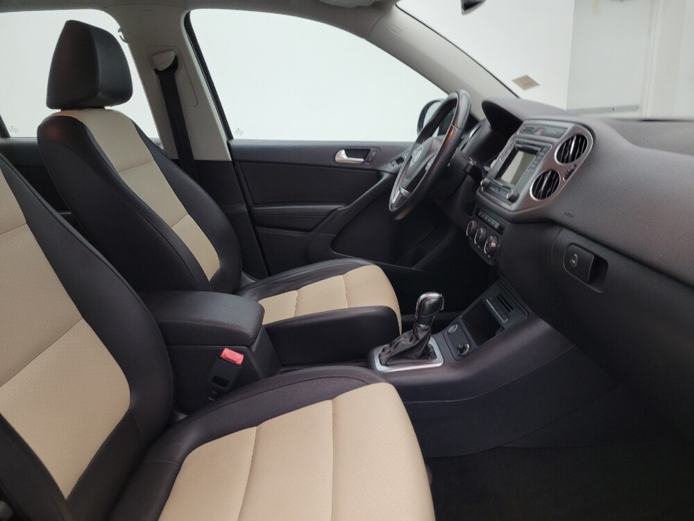 2016 Volkswagen Tiguan in Tucson, AZ 85705 - 18085968 21