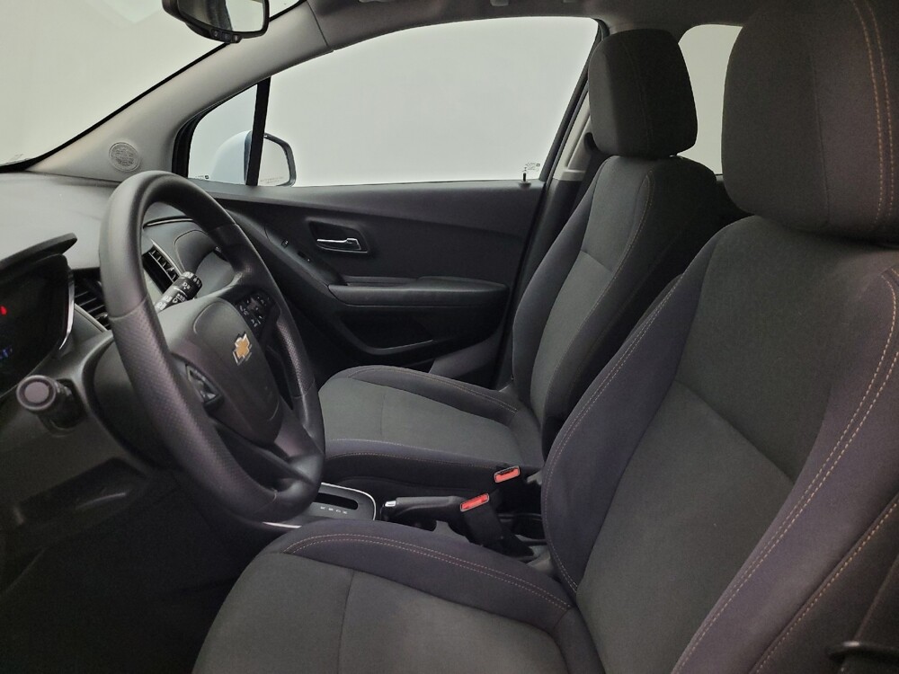 2019 Chevrolet Trax in Glendale, AZ 85301 - 18085969 17