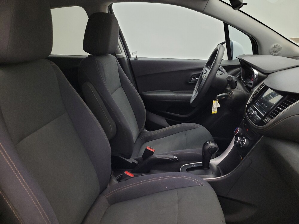 2019 Chevrolet Trax in Glendale, AZ 85301 - 18085969 21