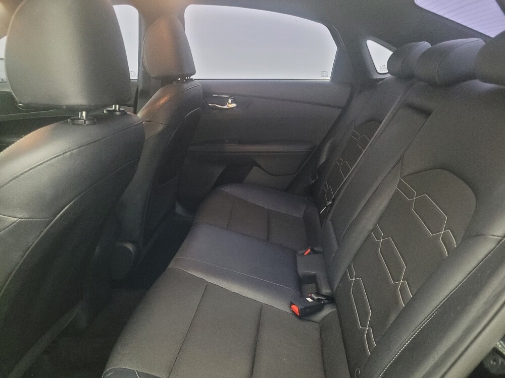 2021 Kia Forte in Tallahassee, FL 32304 - 18085973 18