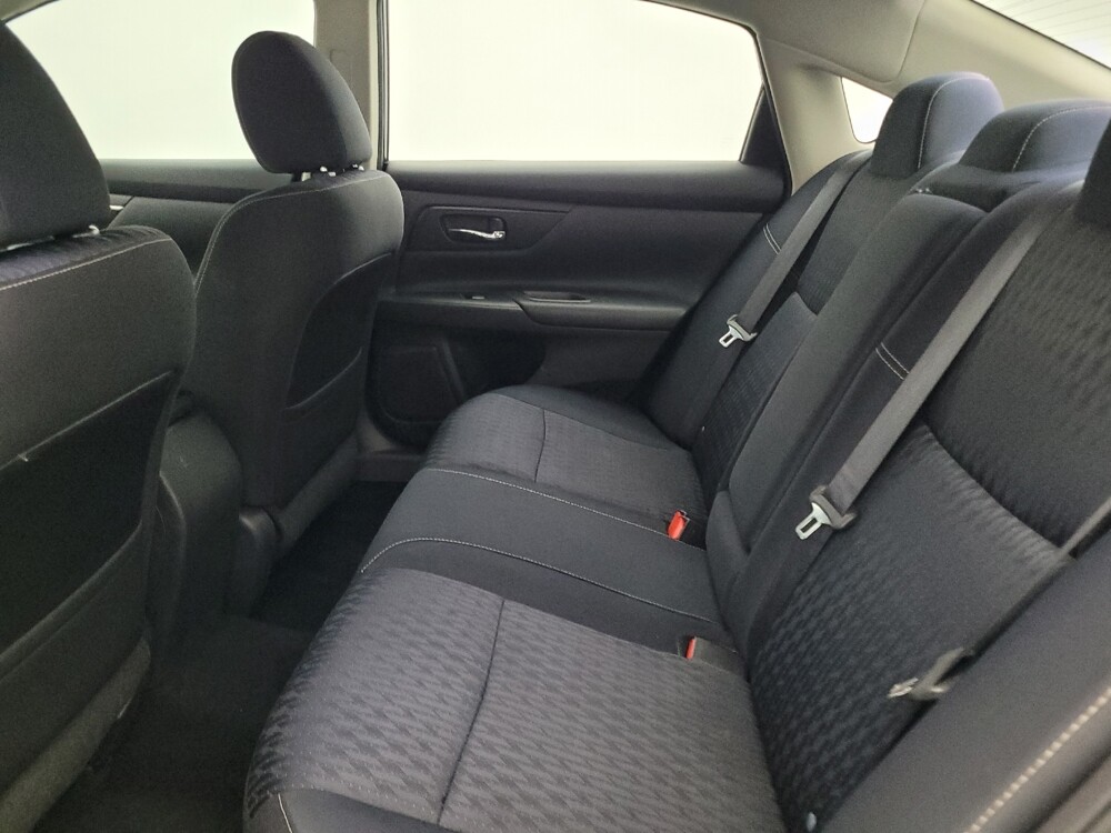 2017 Nissan Altima in Lakeland, FL 33815 - 18085974 18