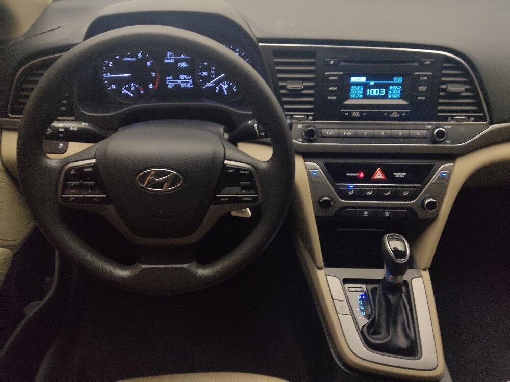 2017 Hyundai Elantra in Miami, FL 33157 - 18085976 22