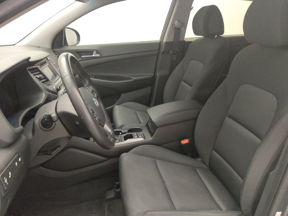 2017 Hyundai Tucson in Orlando, FL 32808 - 18085989 17