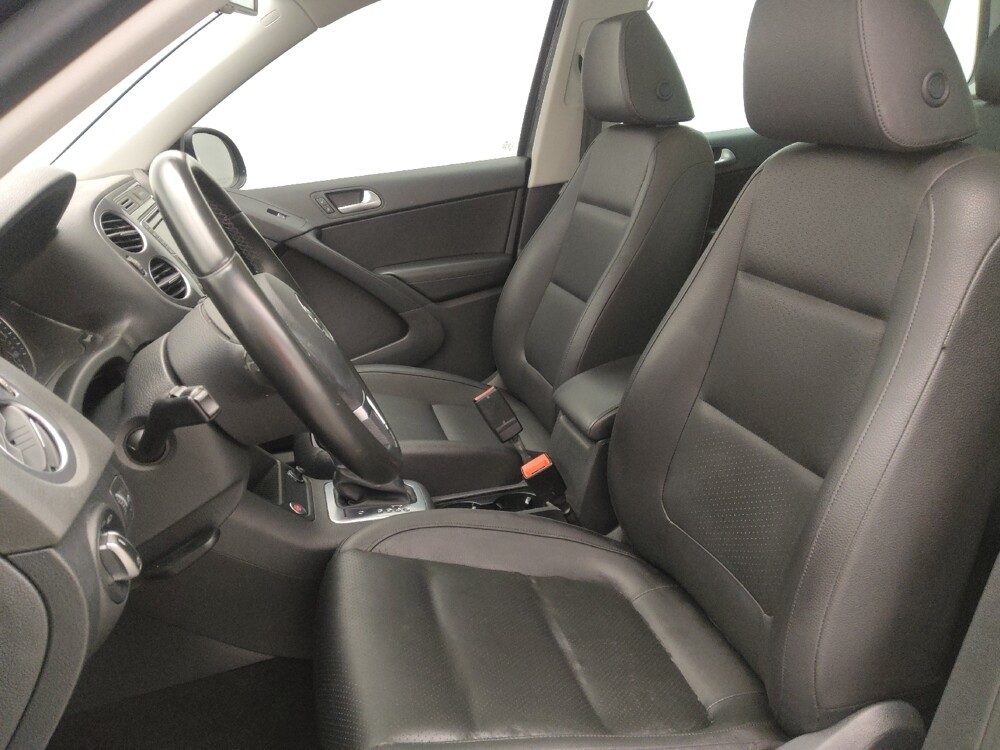 2016 Volkswagen Tiguan in Pensacola, FL 32505 - 18085997 17