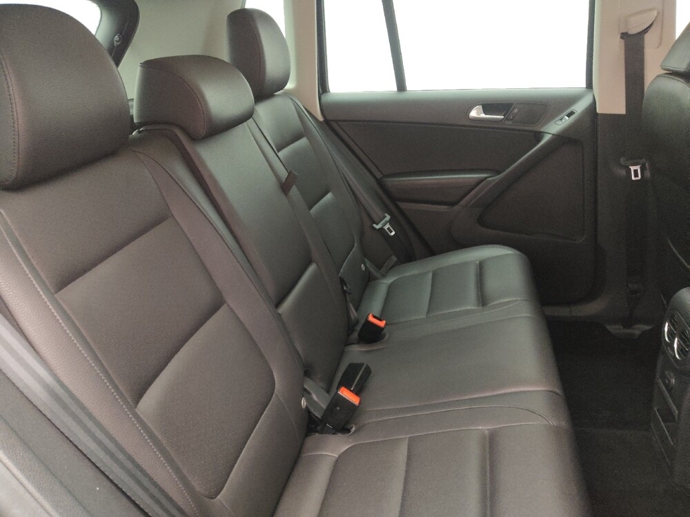 2016 Volkswagen Tiguan in Pensacola, FL 32505 - 18085997 19