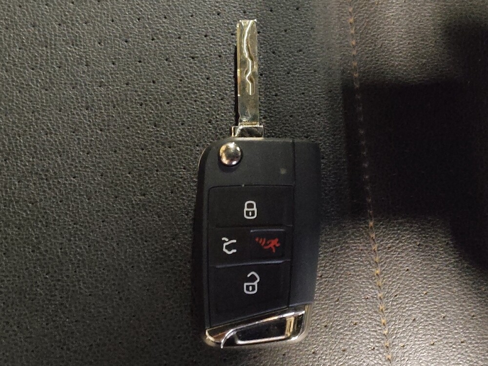 2021 Volkswagen Tiguan in Orlando, FL 32808 - 18085998 32