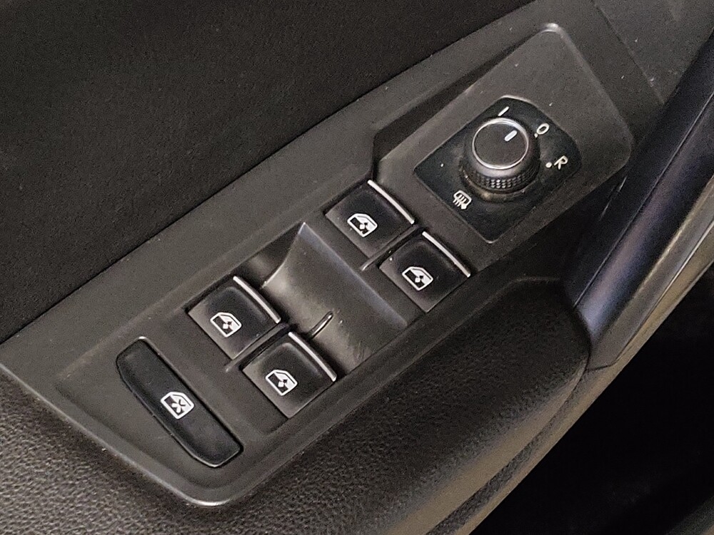 2021 Volkswagen Tiguan in Orlando, FL 32808 - 18085998 27