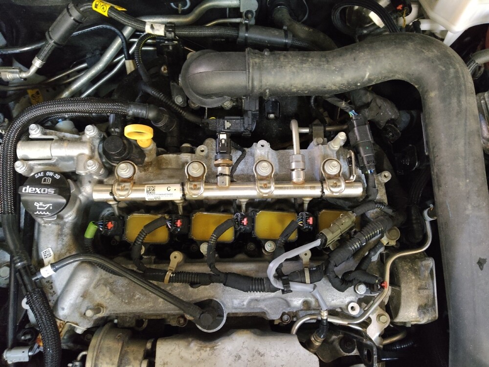 2019 Chevrolet Equinox in Winston-Salem, NC 27103 - 18086000 30