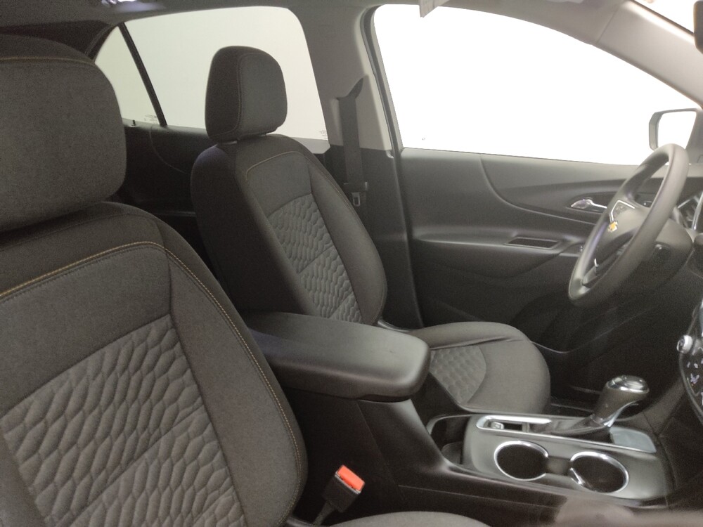 2019 Chevrolet Equinox in Winston-Salem, NC 27103 - 18086000 21