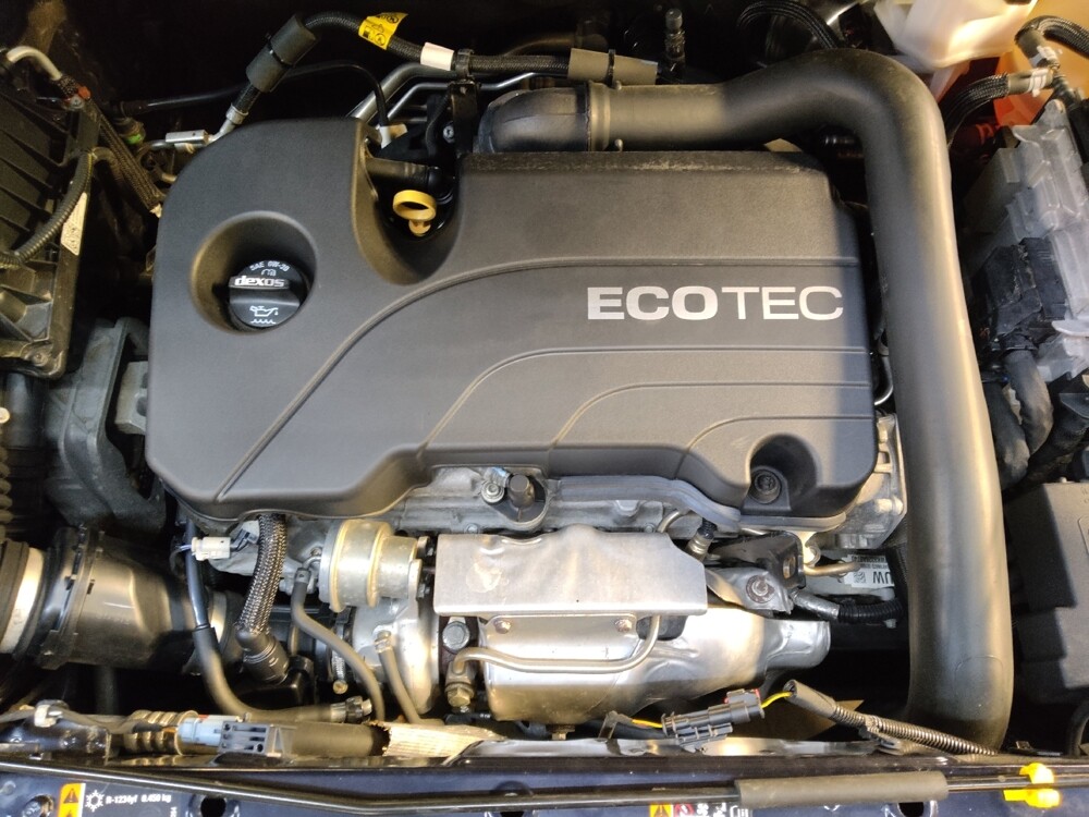 2020 Chevrolet Equinox in Winston-Salem, NC 27103 - 18086005 30