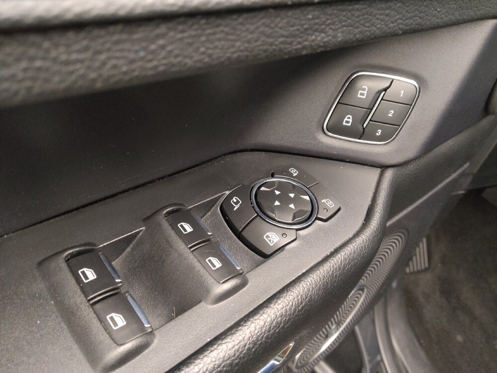 2021 Ford Expedition in Denver, CO 80012 - 18086012 27