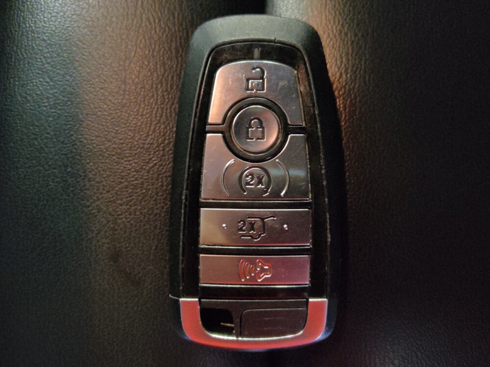 2019 Ford Explorer in Live Oak, TX 78233 - 18086022 32