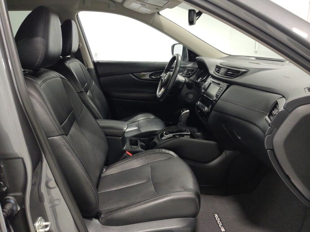 2020 Nissan Rogue in Columbus, OH 43228 - 18086036 21