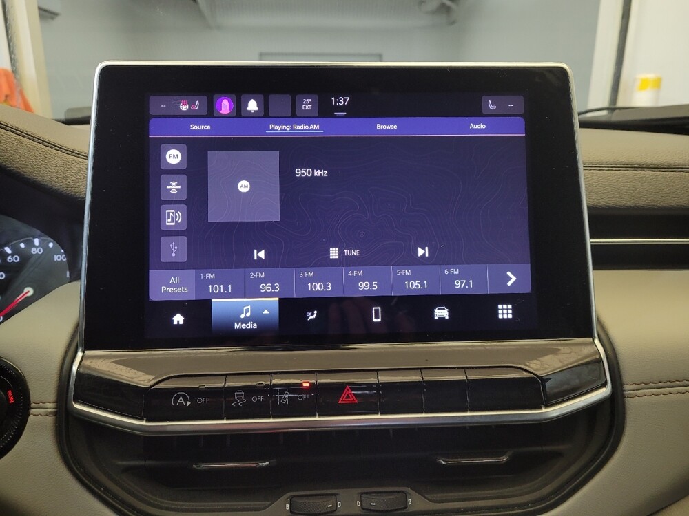 2022 Jeep Compass in Miamisburg, OH 45342 - 18086040 25