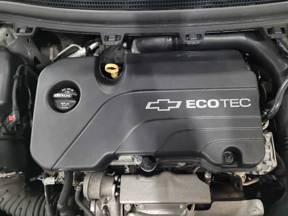 2018 Chevrolet Cruze in Chesapeake, VA 23320 - 18086060 30