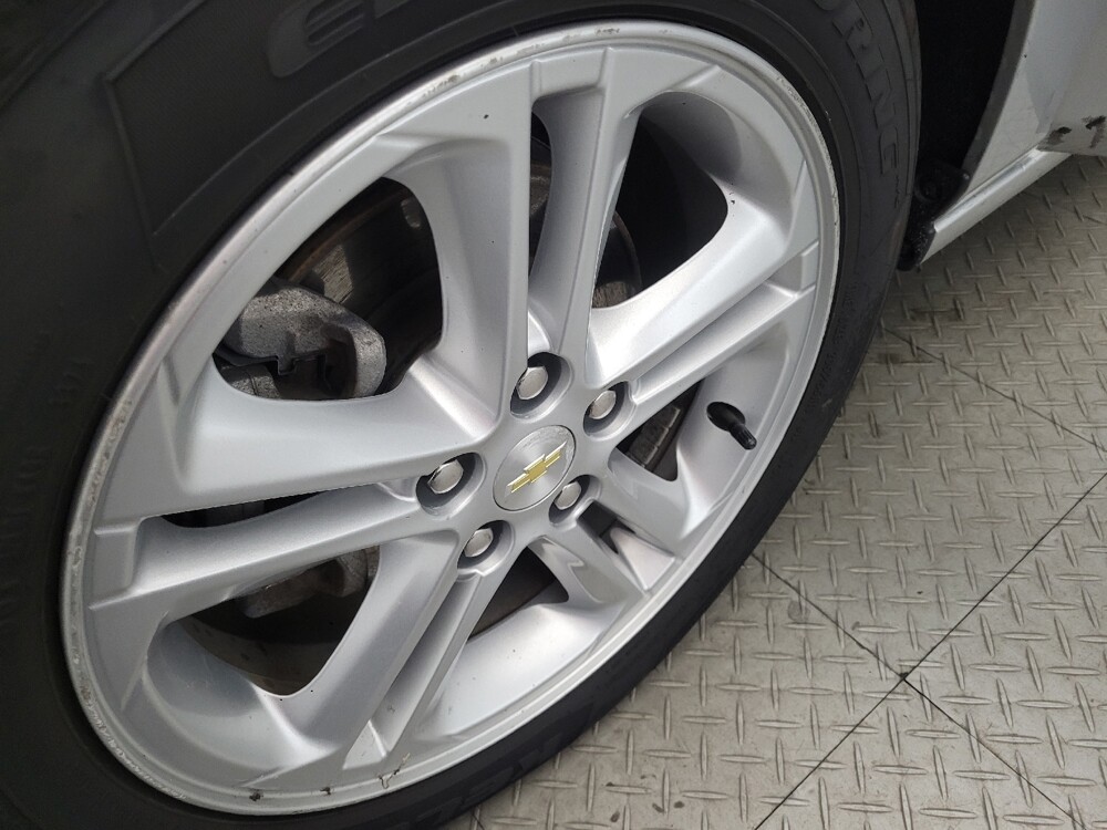 2018 Chevrolet Cruze in Chesapeake, VA 23320 - 18086060 31