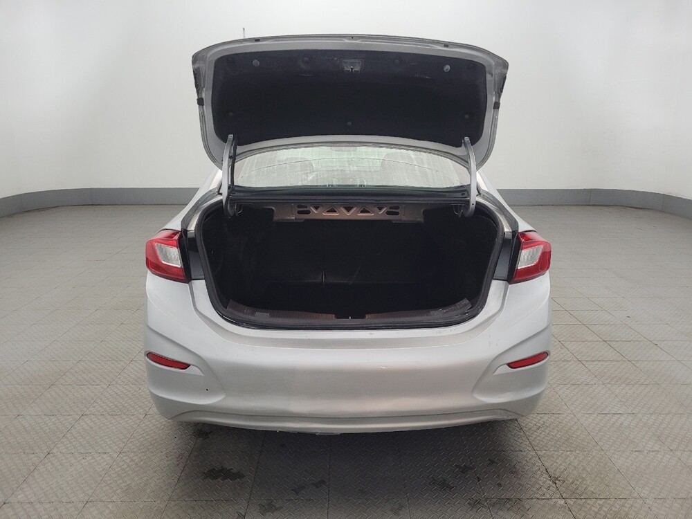 2018 Chevrolet Cruze in Chesapeake, VA 23320 - 18086060 29