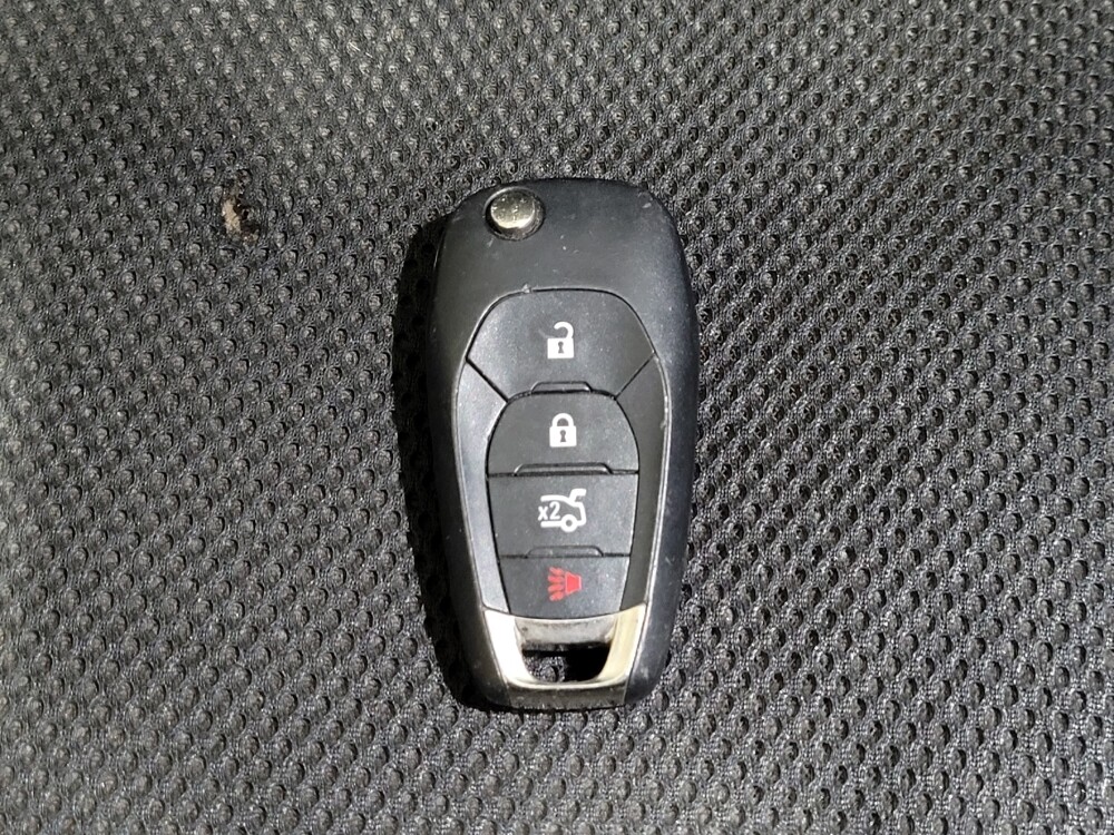 2018 Chevrolet Cruze in Chesapeake, VA 23320 - 18086060 32