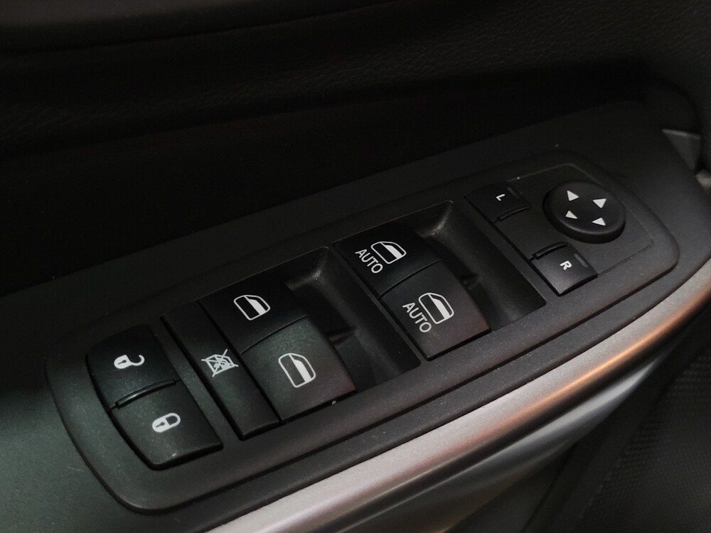 2019 Jeep Cherokee in Richmond, VA 23235 - 18086063 27