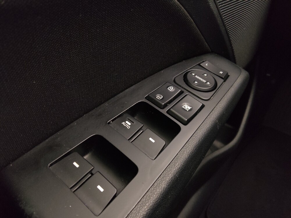 2019 Hyundai Elantra in Independence, MO 64055 - 18086064 27