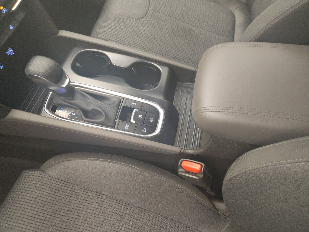 2020 Hyundai Santa Fe in Topeka, KS 66611 - 18086065 26