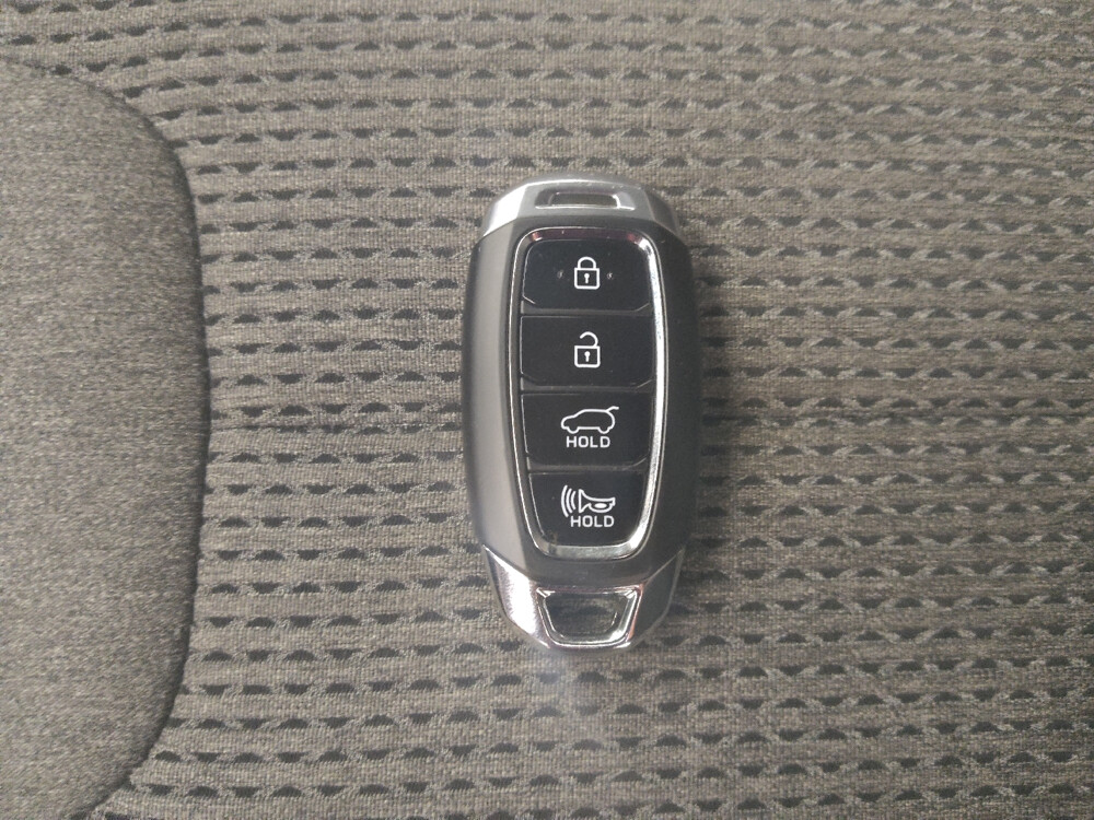 2020 Hyundai Santa Fe in Topeka, KS 66611 - 18086065 32