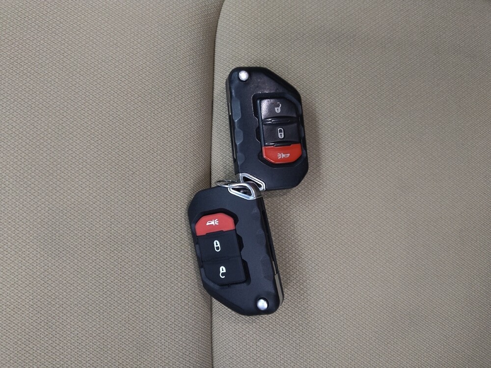 2021 Jeep Wrangler in Springfield, MO 65807 - 18086067 32