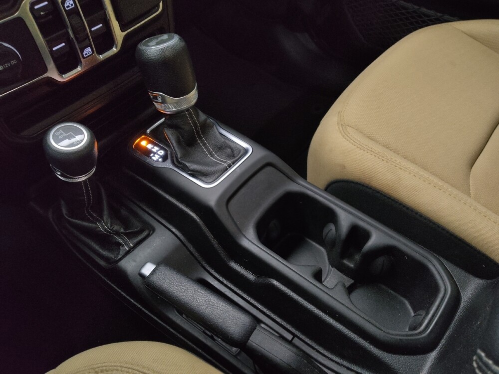 2021 Jeep Wrangler in Springfield, MO 65807 - 18086067 26