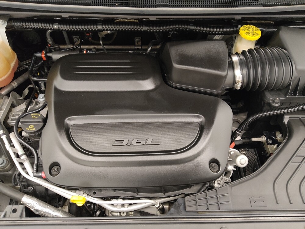 2021 Chrysler Voyager in Topeka, KS 66611 - 18086068 30