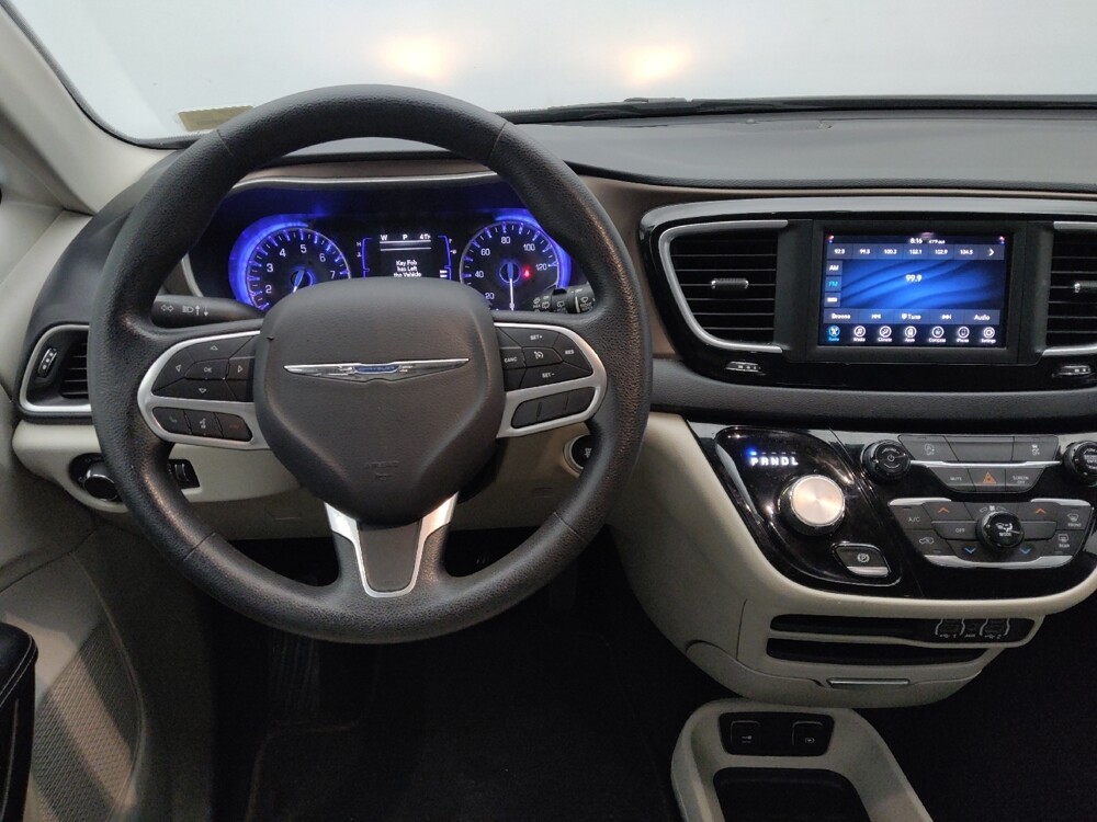 2021 Chrysler Voyager in Topeka, KS 66611 - 18086068 22