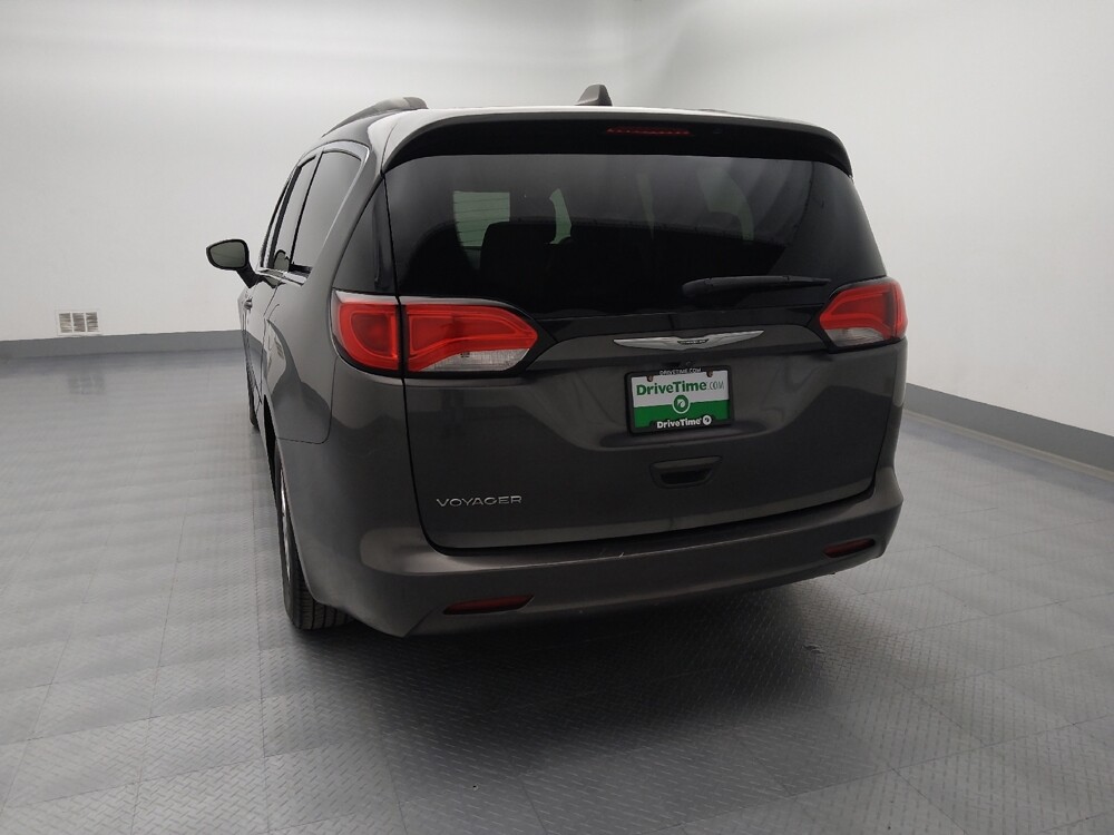 2021 Chrysler Voyager in Topeka, KS 66611 - 18086068 6