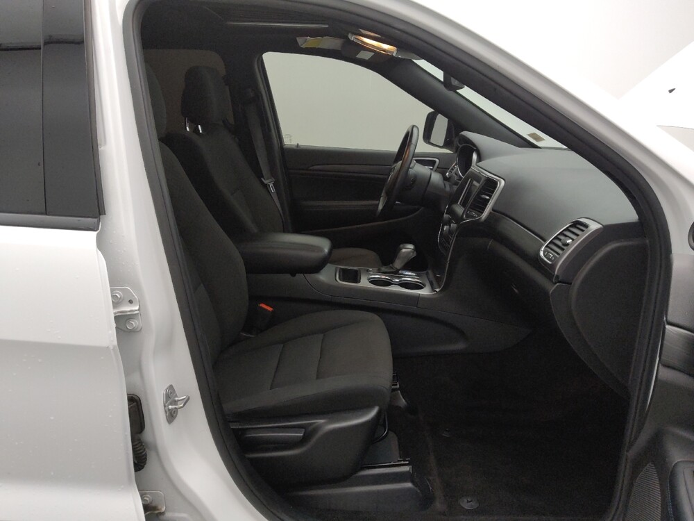 2019 Jeep Grand Cherokee in Topeka, KS 66611 - 18086070 21