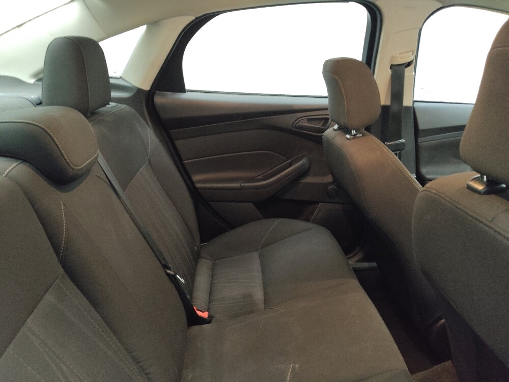 2017 Ford Focus in Midlothian, IL 60445 - 18086072 19