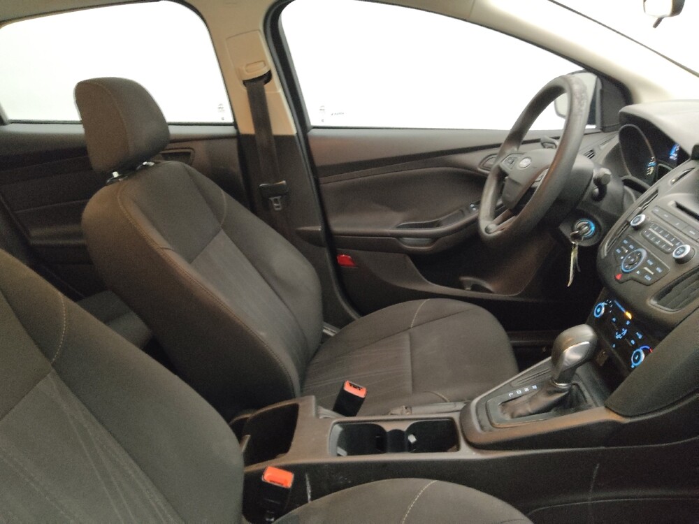 2017 Ford Focus in Midlothian, IL 60445 - 18086072 21