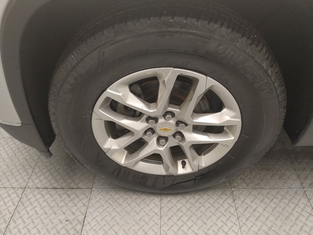 2020 Chevrolet Traverse in Des Moines, IA 50310 - 18086076 31