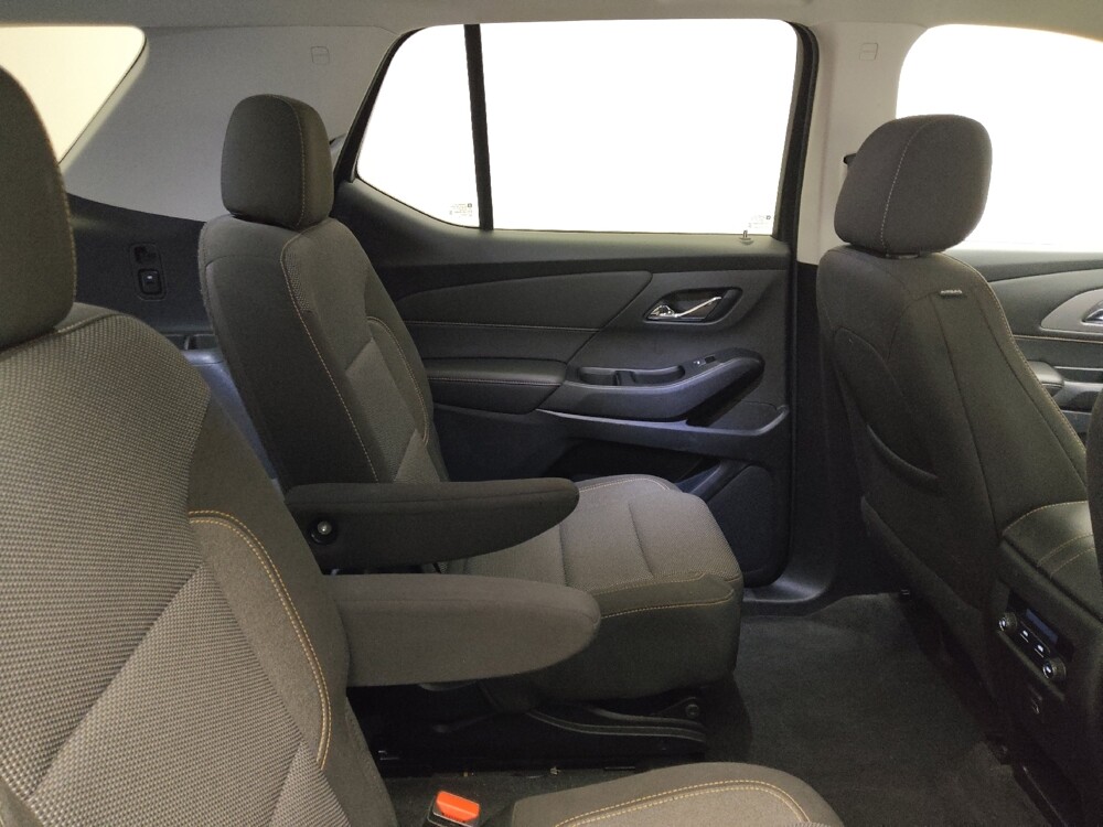 2020 Chevrolet Traverse in Des Moines, IA 50310 - 18086076 19