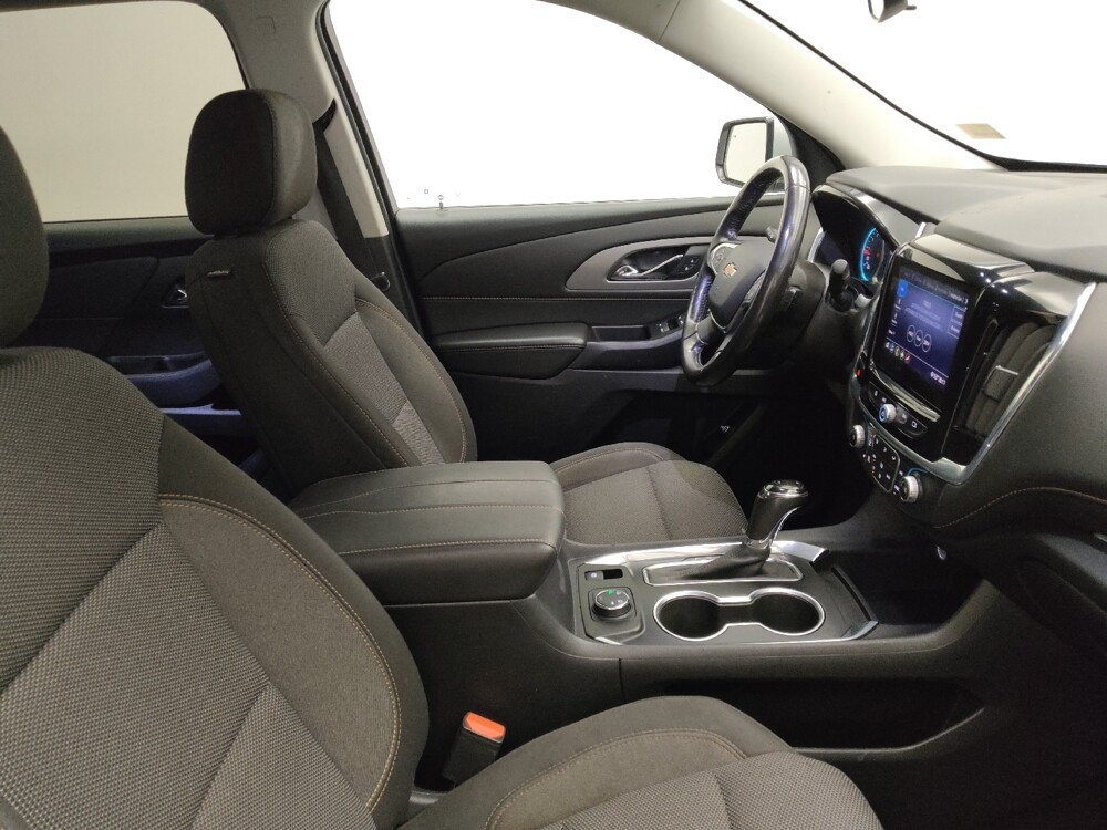 2020 Chevrolet Traverse in Des Moines, IA 50310 - 18086076 21
