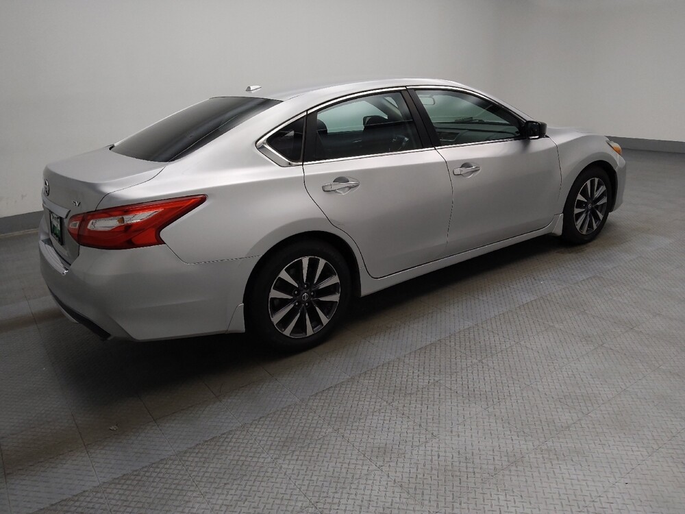 2016 Nissan Altima in Midlothian, IL 60445 - 18086077 10