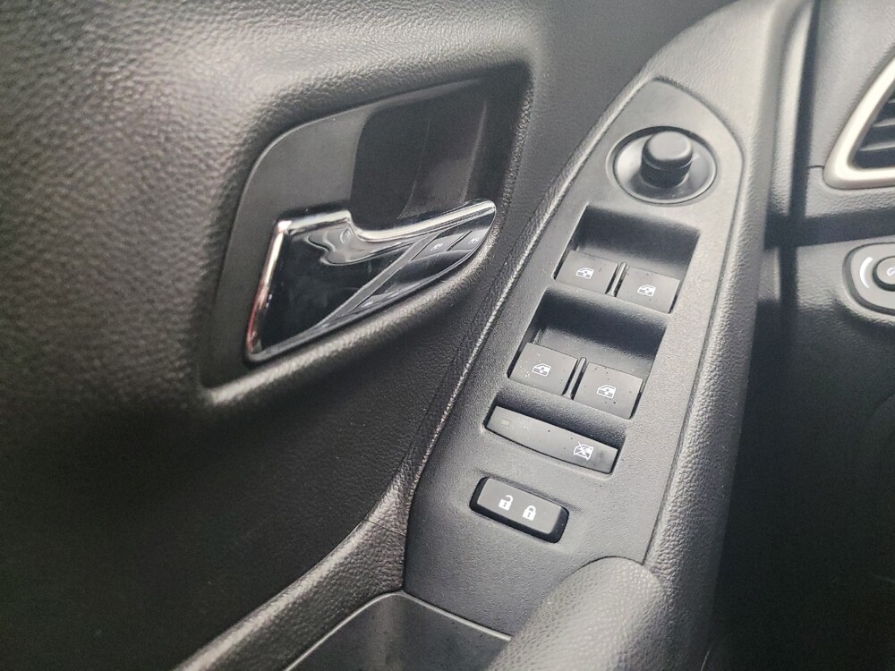 2019 Chevrolet Trax in Taylor, MI 48180 - 18086081 27