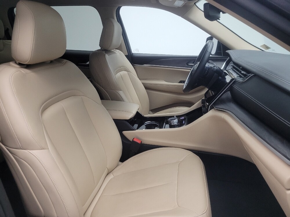 2021 Jeep Grand Cherokee L in Highland, IN 46322 - 18086083 21