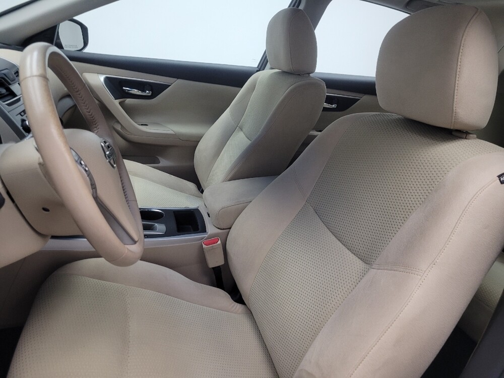 2015 Nissan Altima in Highland, IN 46322 - 18086088 17