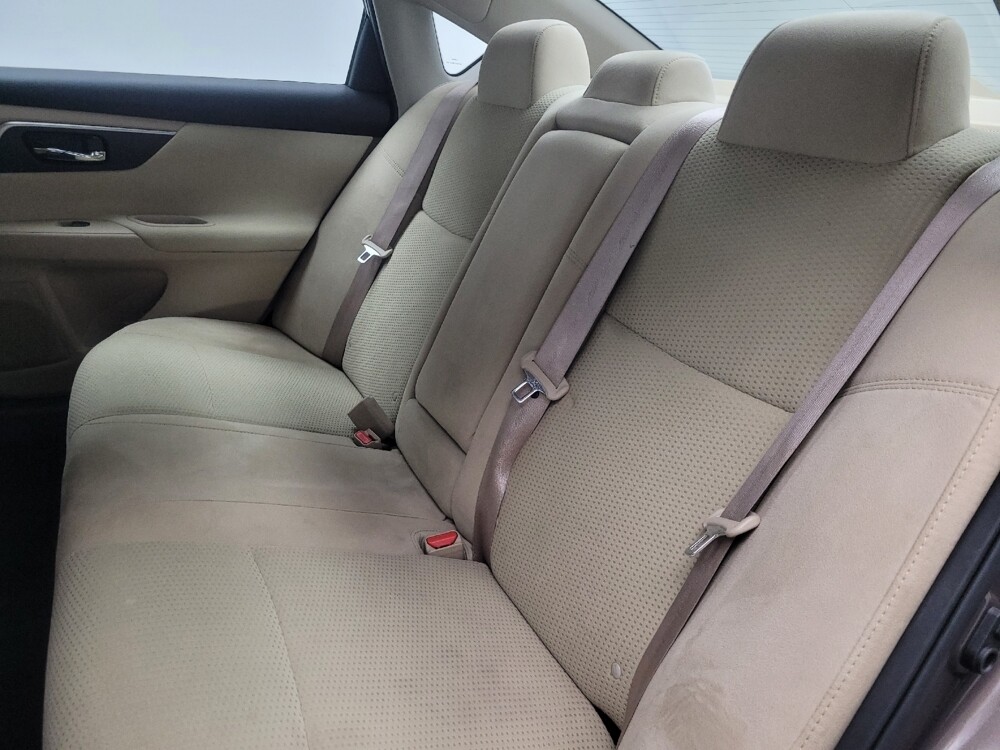 2015 Nissan Altima in Highland, IN 46322 - 18086088 18