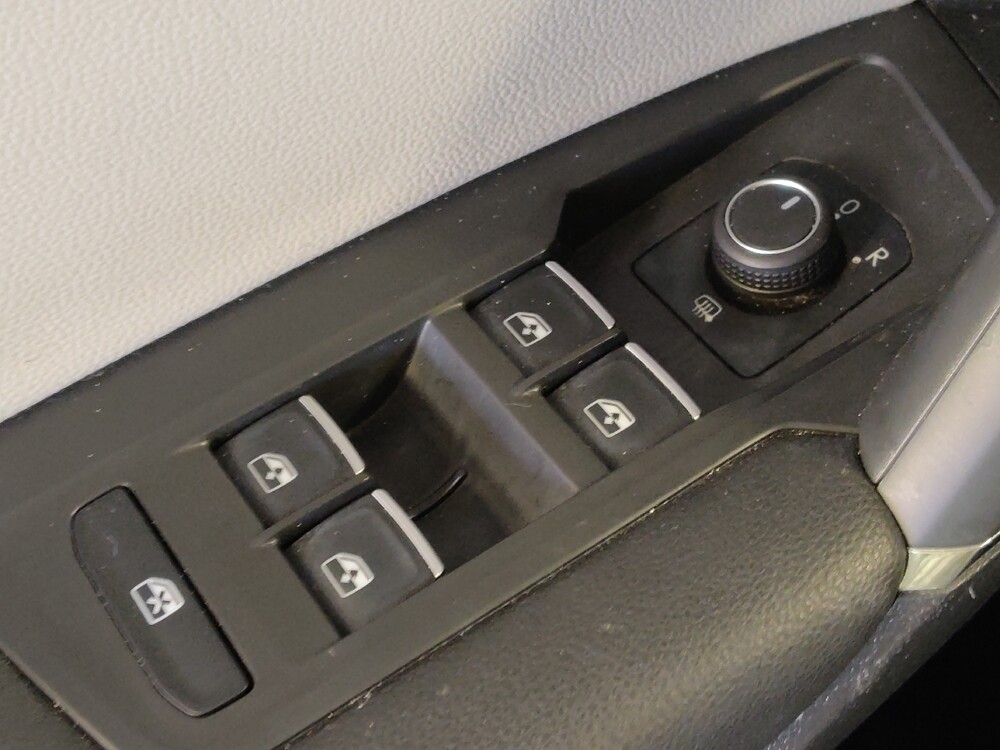 2020 Volkswagen Tiguan in Houston, TX 77060 - 18086099 27