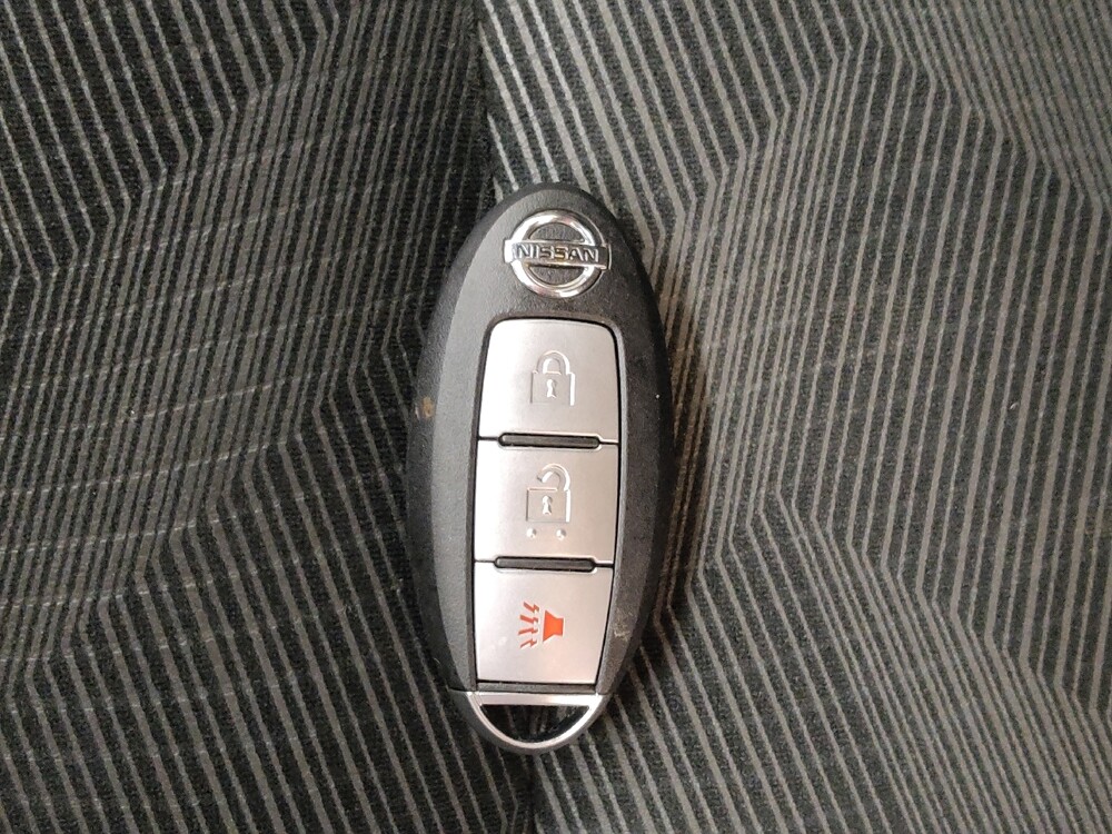 2016 Nissan Rogue in Cincinnati, OH 45255 - 18086101 32