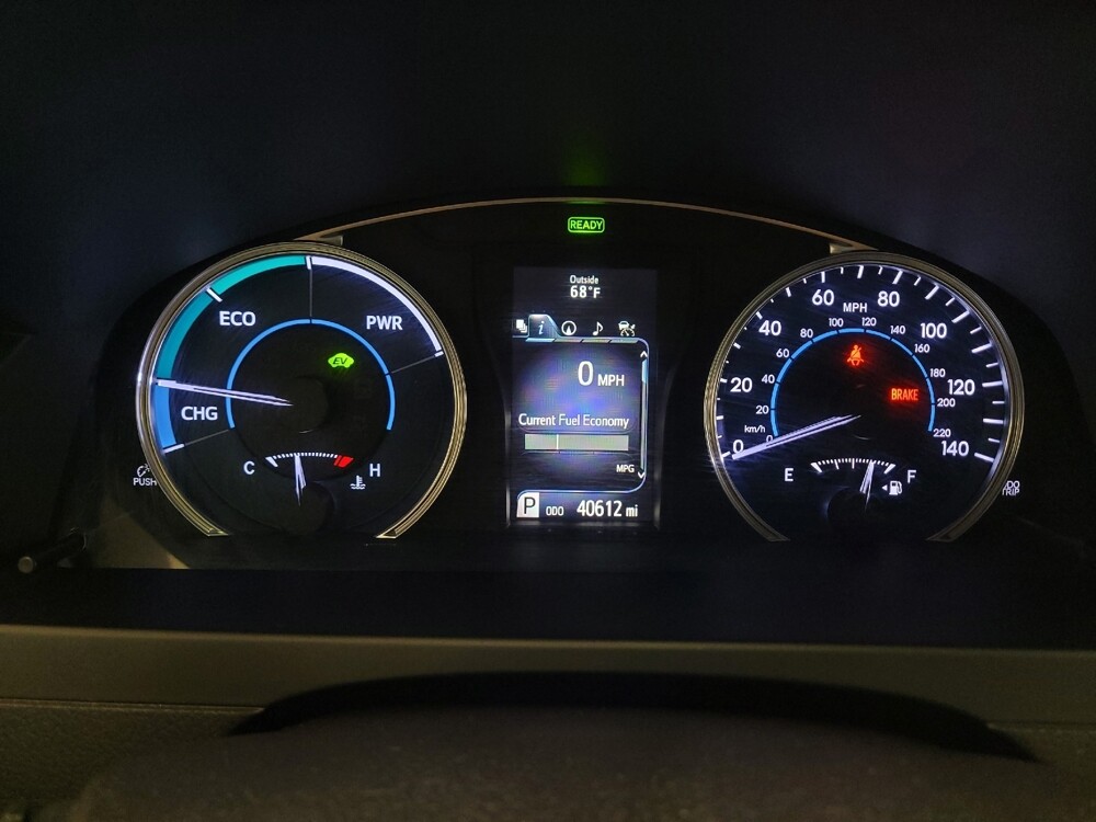 2017 Toyota Camry in Riverside, CA 92504 - 18086109 23