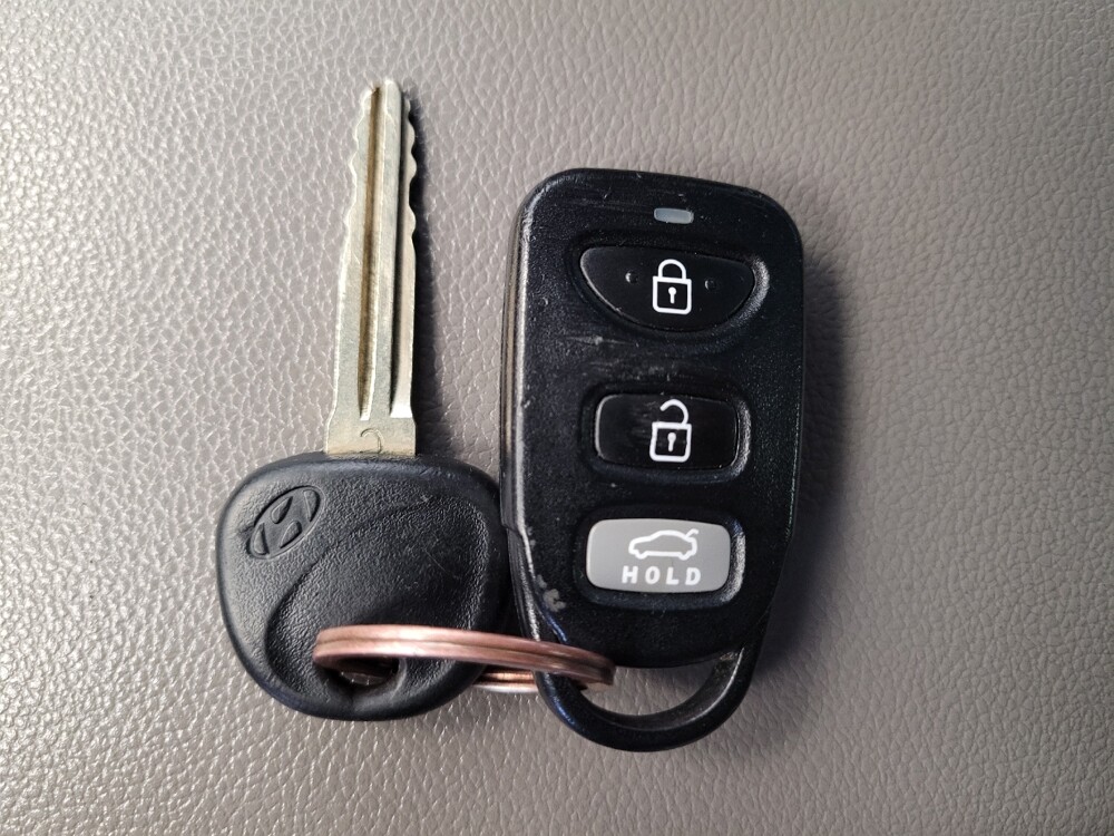 2019 Hyundai Elantra in Riverside, CA 92504 - 18086110 32