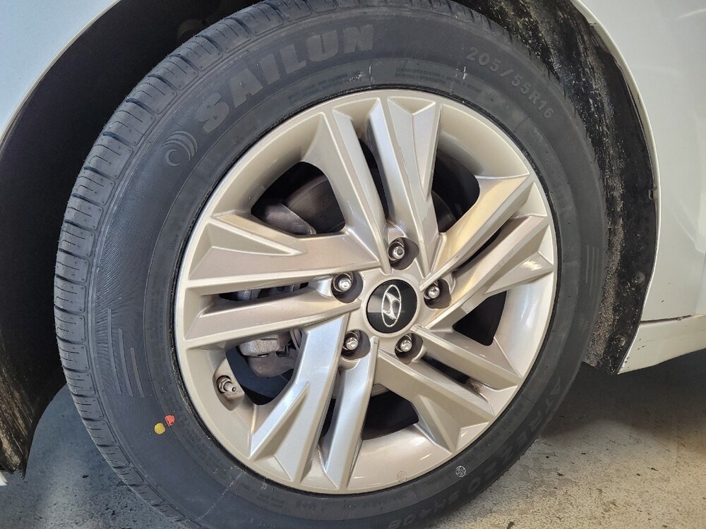 2019 Hyundai Elantra in Riverside, CA 92504 - 18086110 31